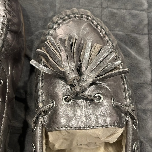 Coach Anita slippers silver metallic size 10 - Picture 2 of 10
